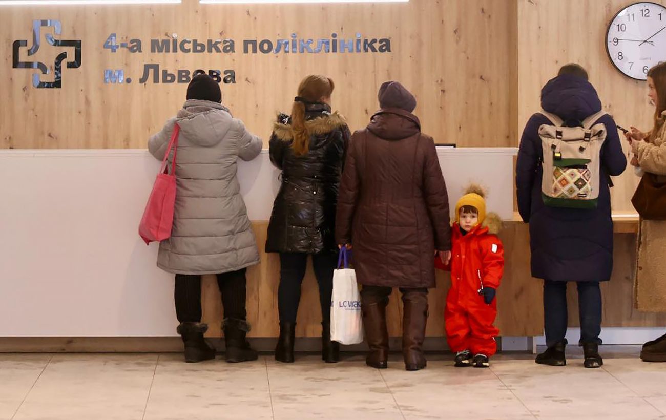 Львівські поліклініки працюватимуть навіть у неділю