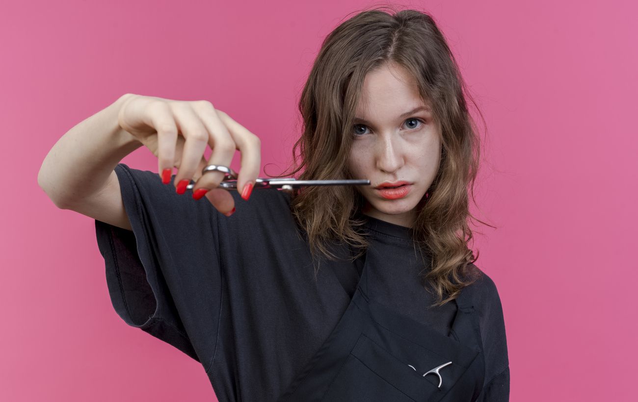 Оптимальні дні для стрижки у березні 2026 за Місячним календарем