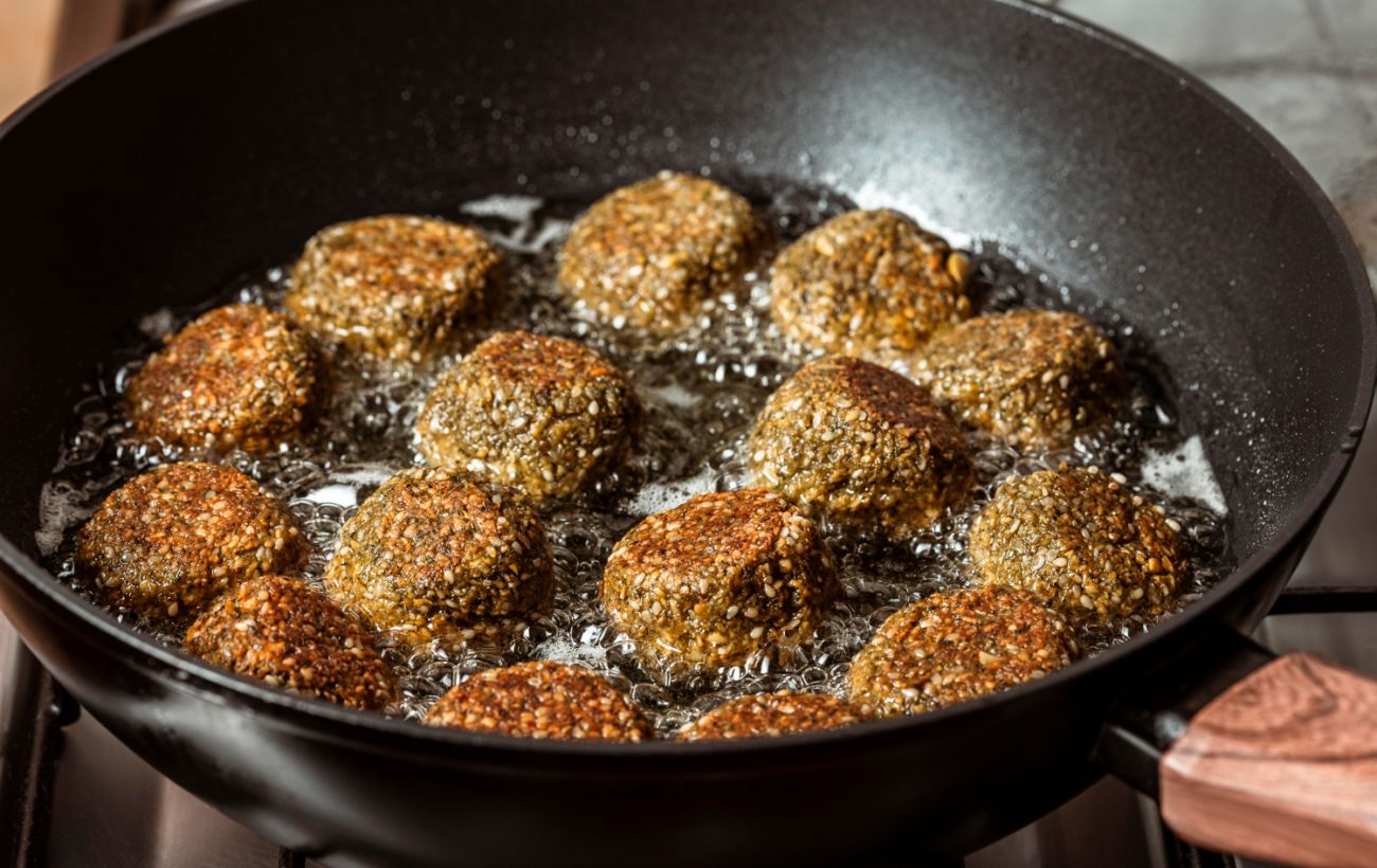 Як уникнути розвалу пісних котлет на сковороді