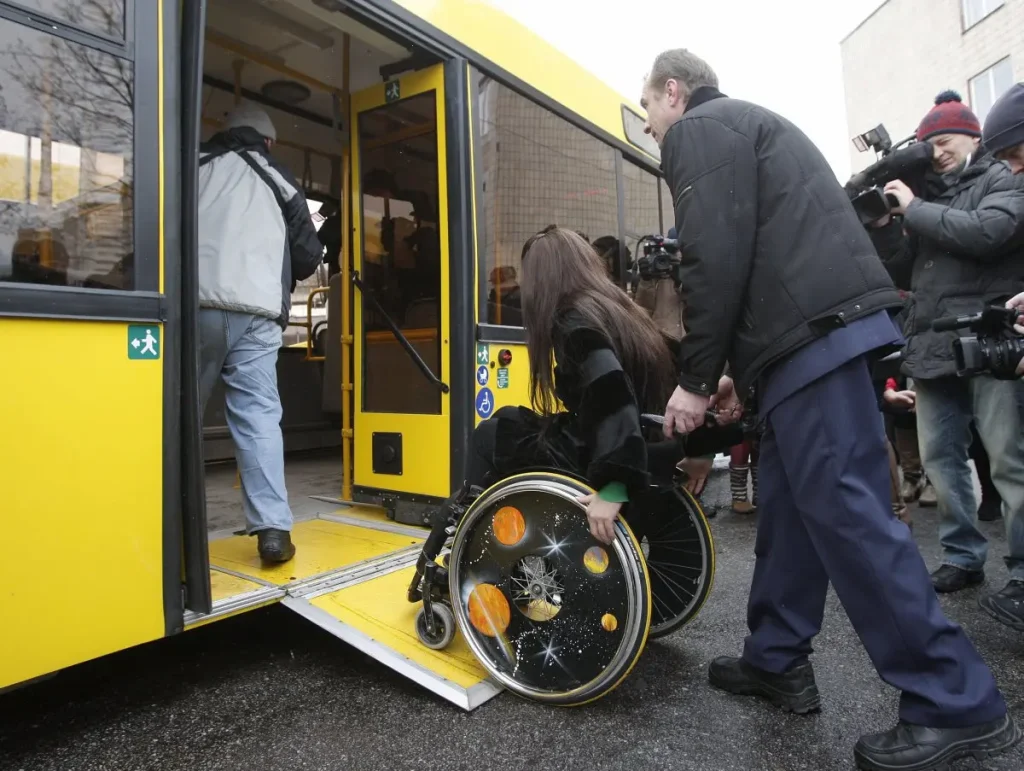 Розклад автобусів для людей з інвалідністю в Одесі на березень