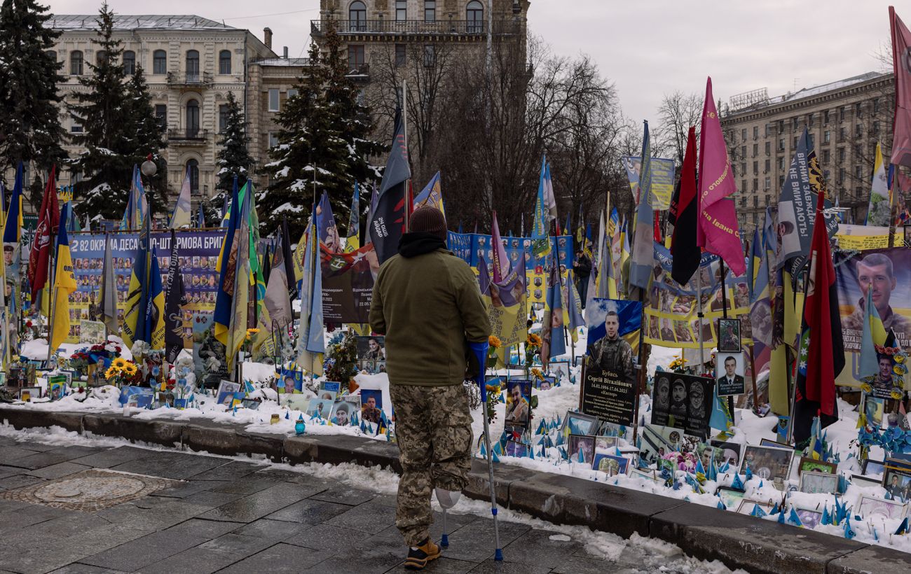 Створення державного меморіалу на Майдані замість стихійних прапорців