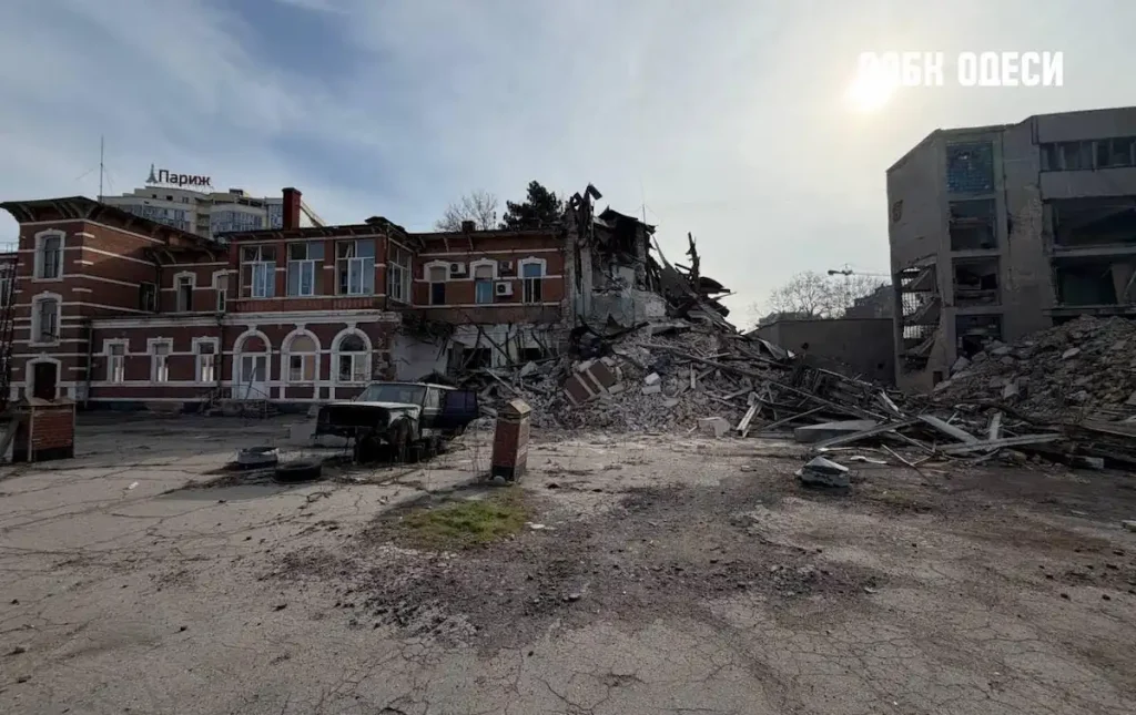 На Французькому бульварі в Одесі руйнують пам’ятник архітектури