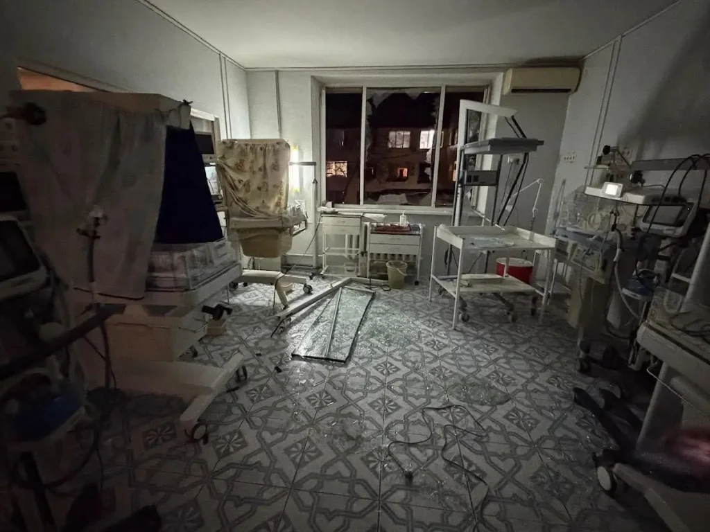 Атака пошкодила один з пологових будинків Одеси