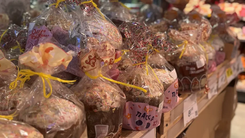 Святкова випічка в Одесі: багатий вибір і ціни на великодні паски