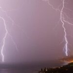 Мешканців Одеси попереджають про небезпеку під час грози