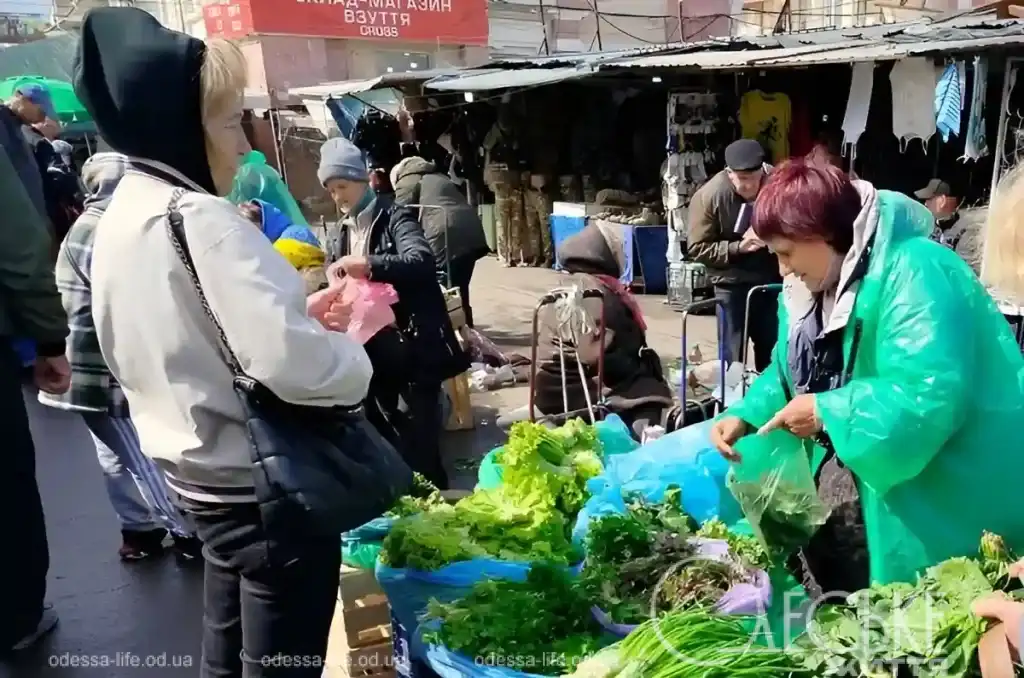 Правоз перед Великоднем: весняний базар в Одесі та ціни на популярні продукти